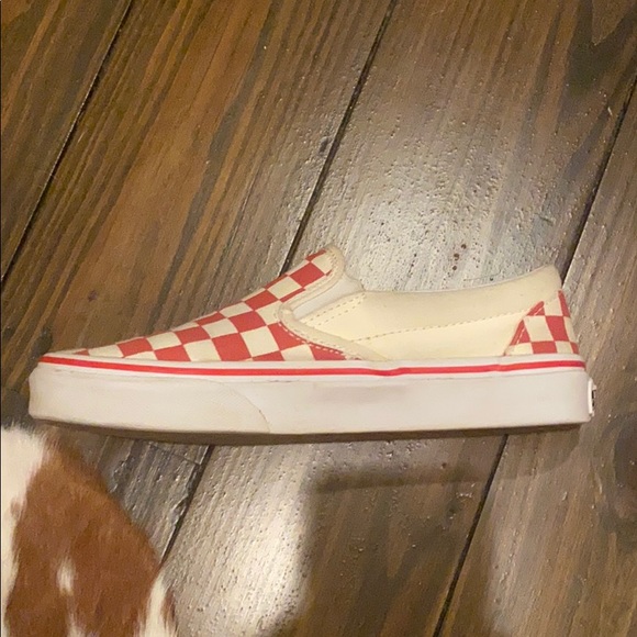 Red vans - Picture 2 of 2